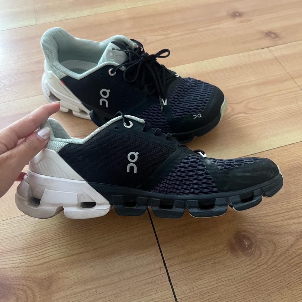 On Cloud Womens Sneakers